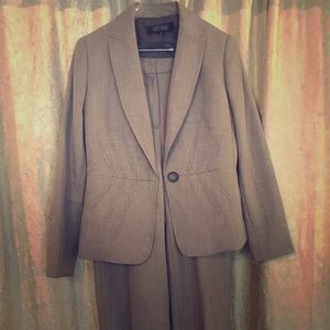 Gray pants suit